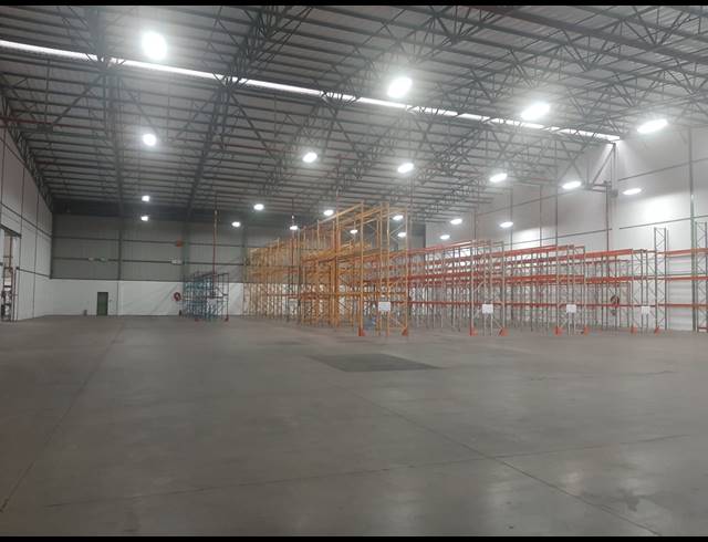 3,031M² WAREHOUSE TO LET IN NEW GERMANY